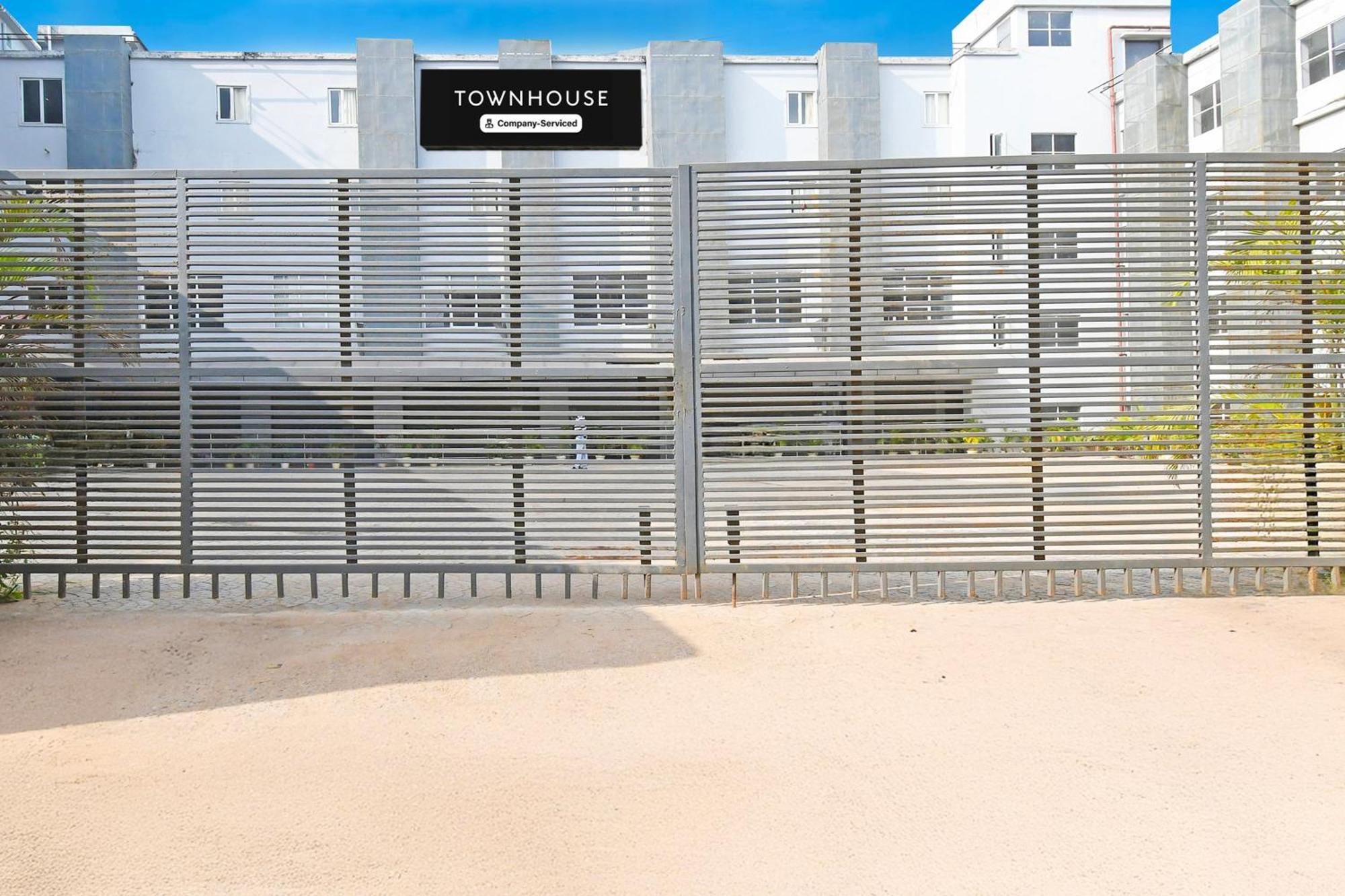 Super Townhouse Mancheswar Industrial Estate Hotell Bhubaneswar Exteriör bild