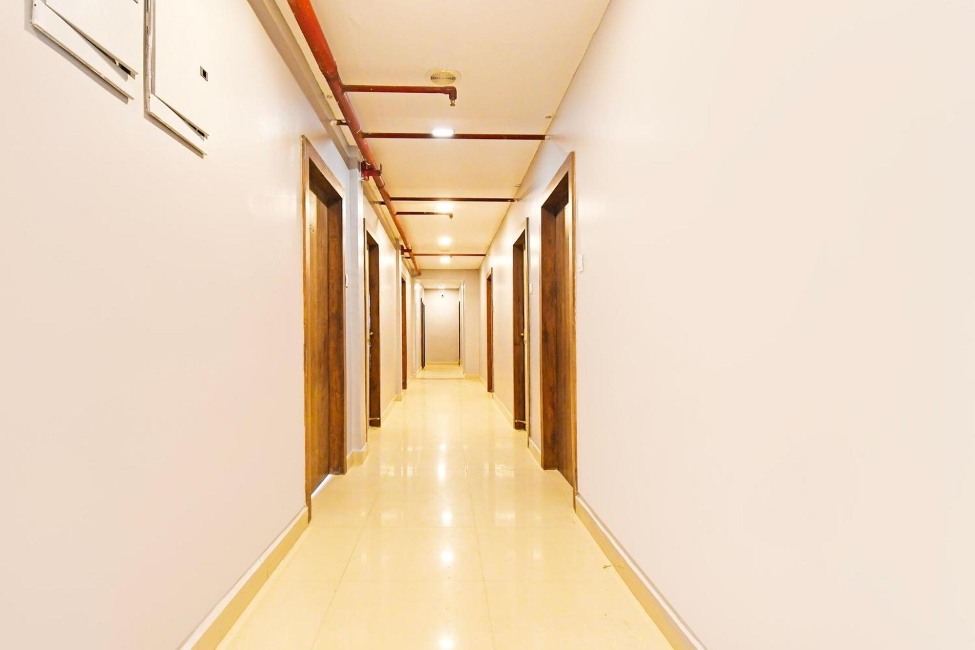 Super Townhouse Mancheswar Industrial Estate Hotell Bhubaneswar Exteriör bild