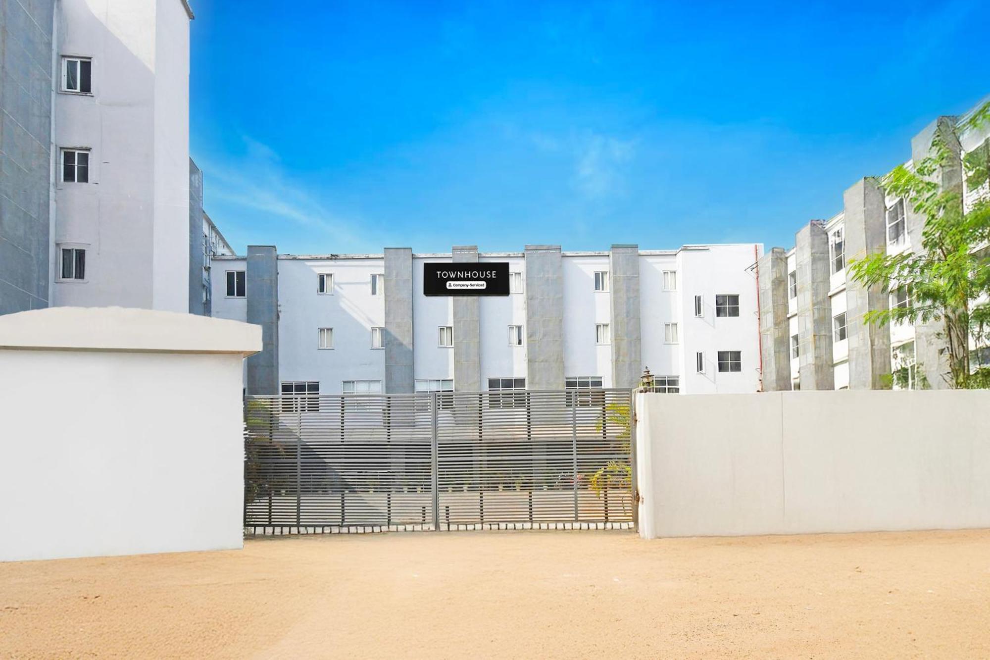 Super Townhouse Mancheswar Industrial Estate Hotell Bhubaneswar Exteriör bild