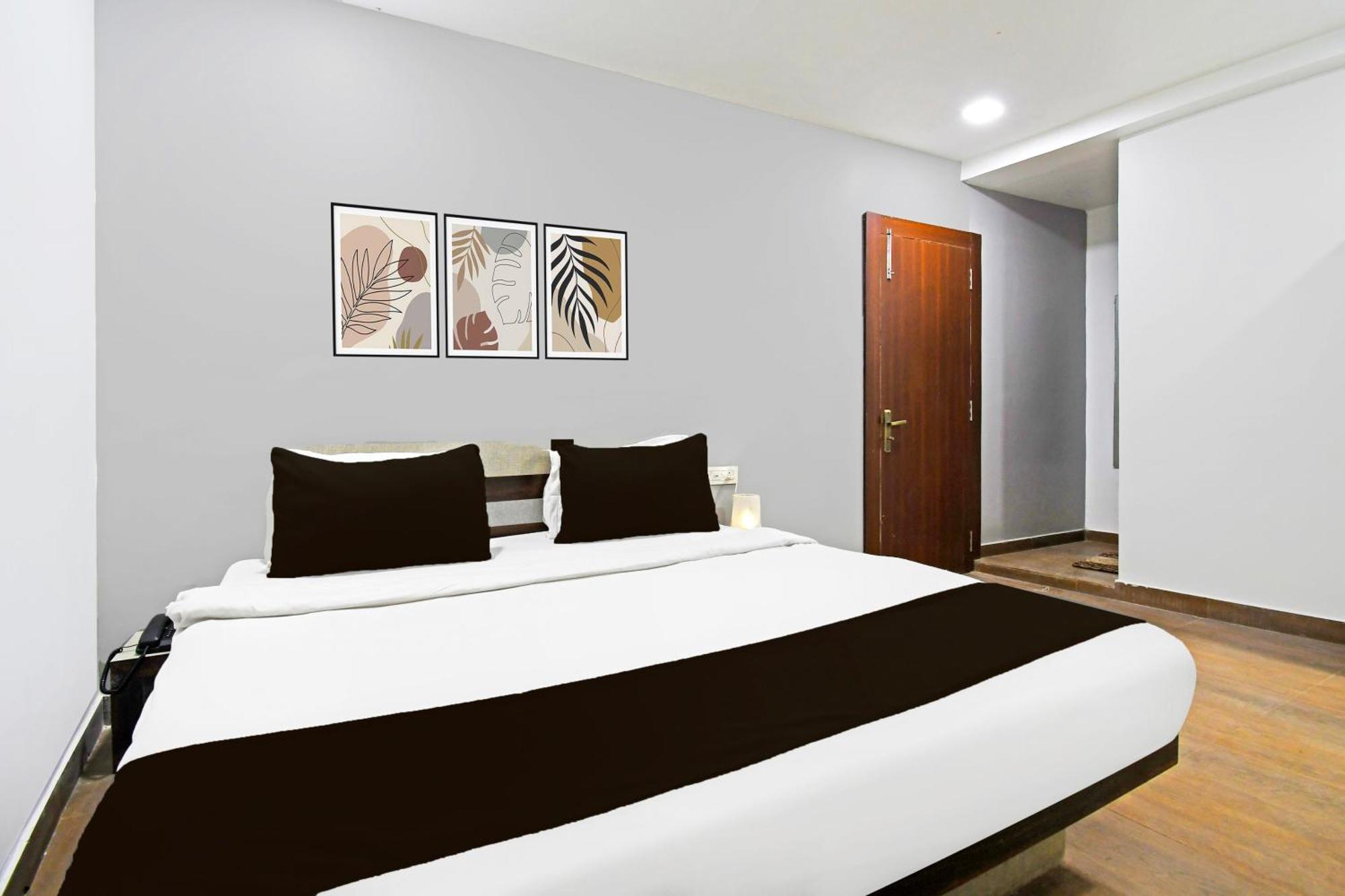 Super Townhouse Mancheswar Industrial Estate Hotell Bhubaneswar Exteriör bild