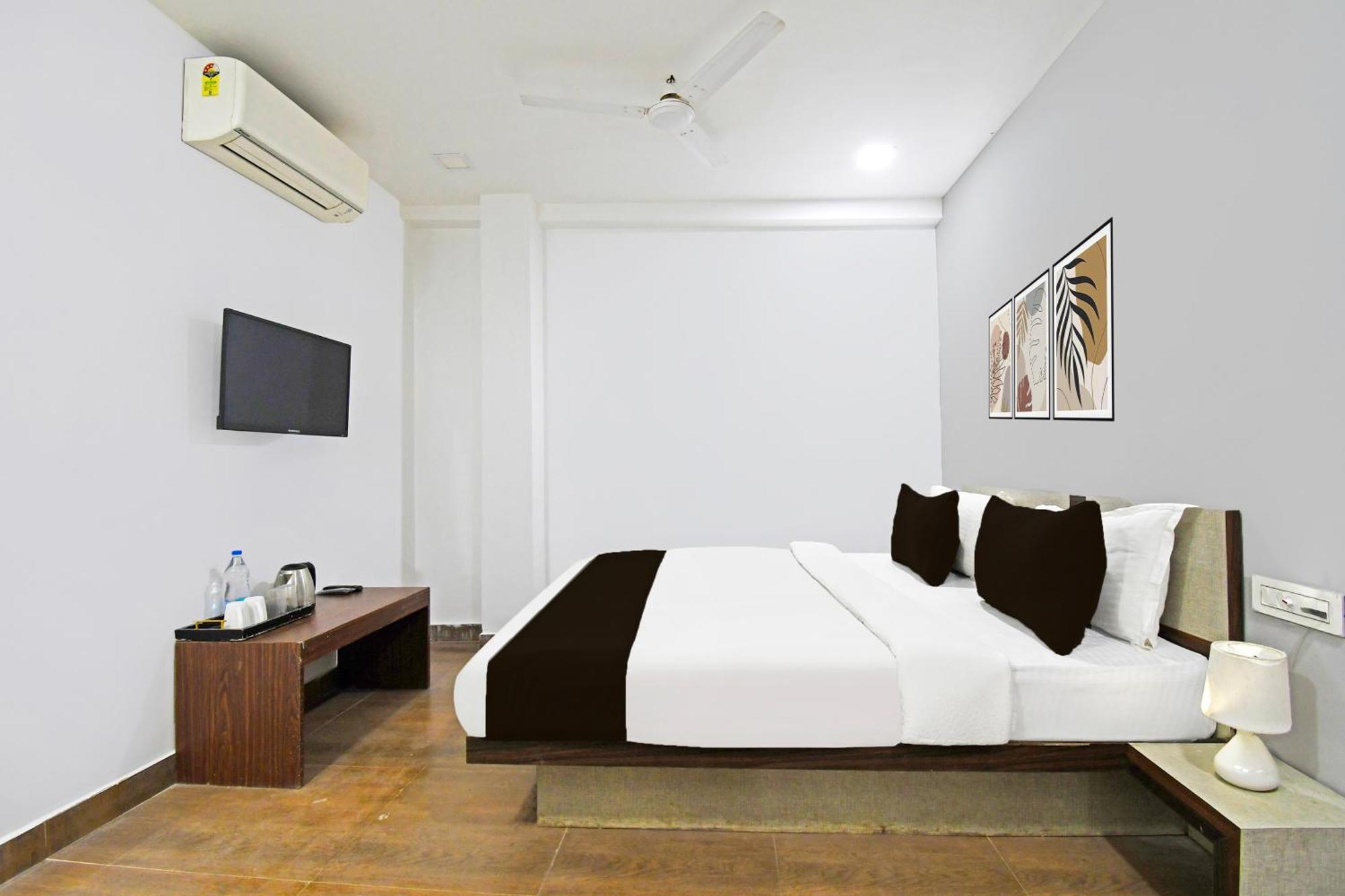 Super Townhouse Mancheswar Industrial Estate Hotell Bhubaneswar Exteriör bild